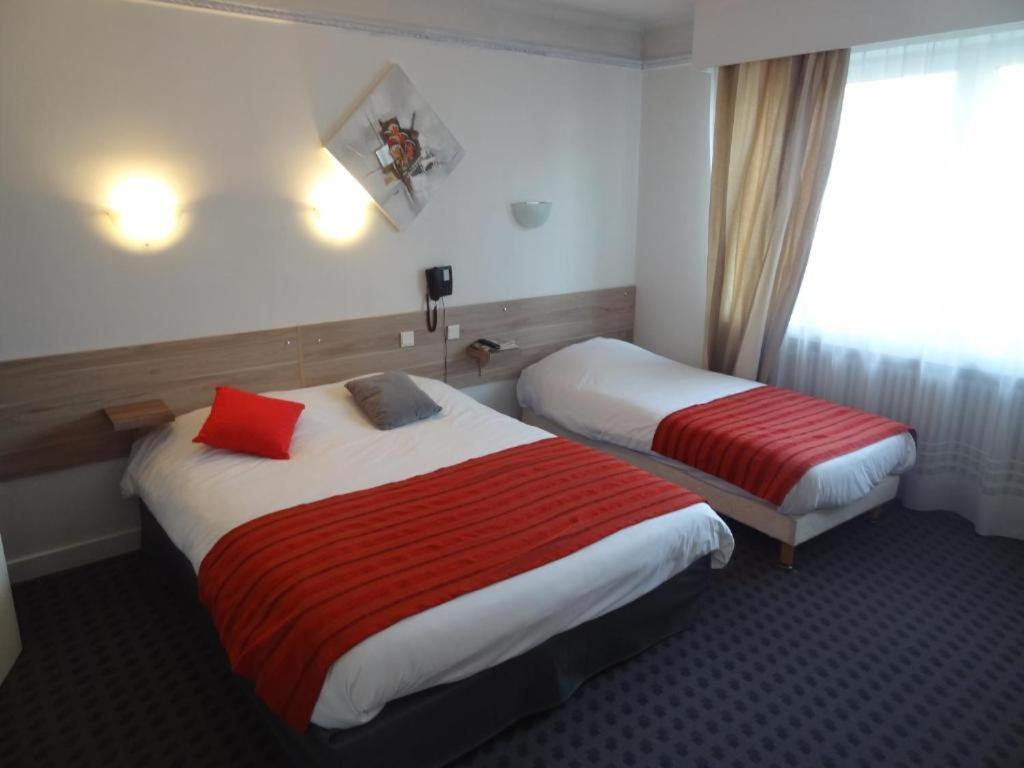 Les Ambassadeurs Hotell Saint-Chamond Eksteriør bilde