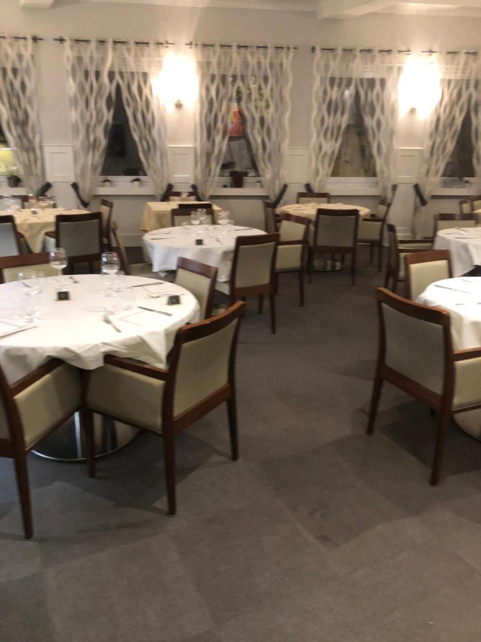 Les Ambassadeurs Hotell Saint-Chamond Eksteriør bilde